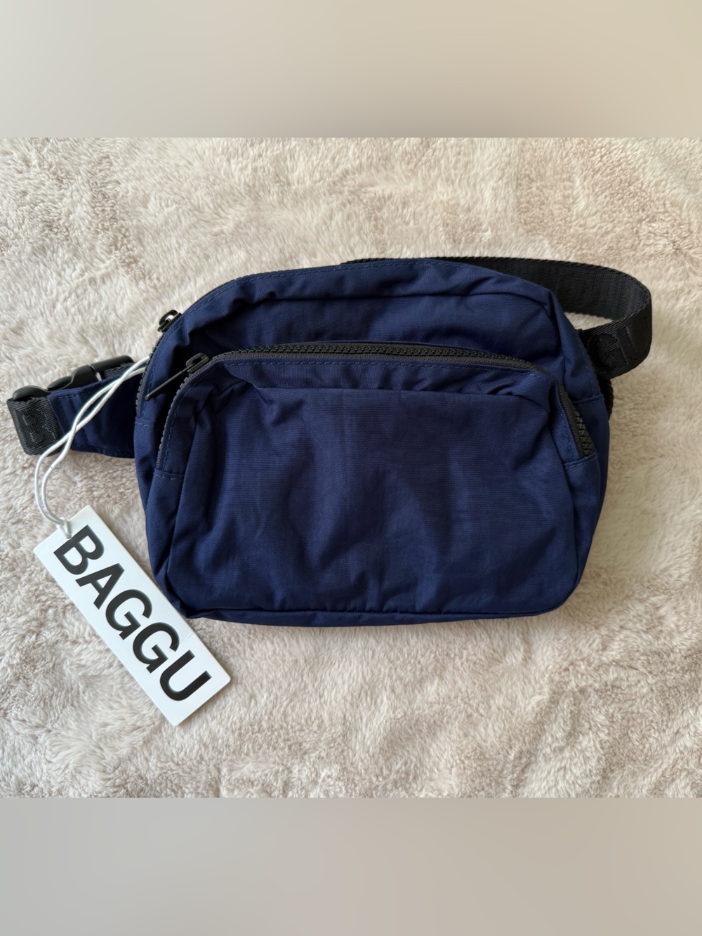 NWT BAGGU Fanny Pack Navy
